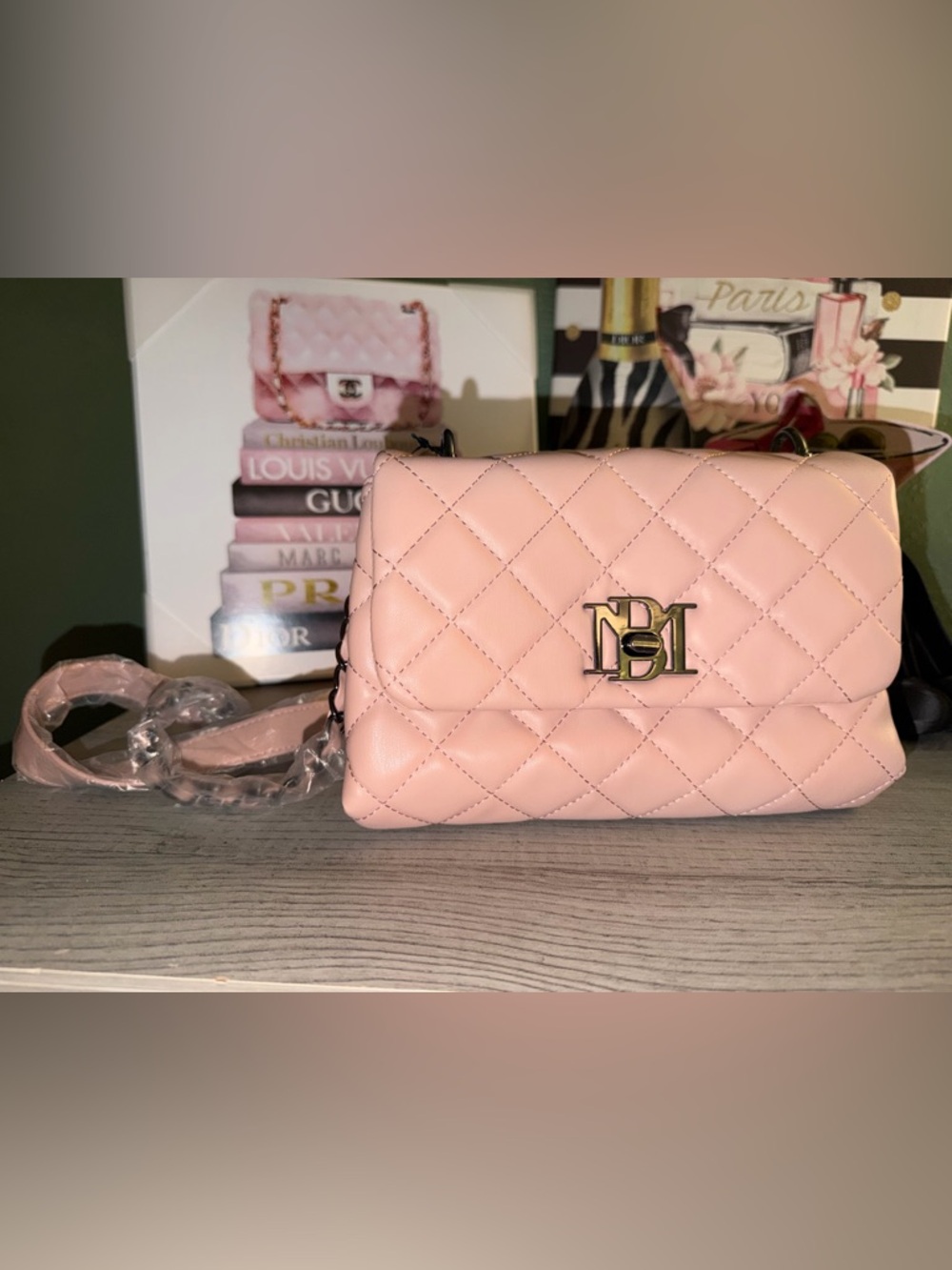 Badgley Mischka Quilted Pink Leather Crossbody Bag - Picture 2 of 12